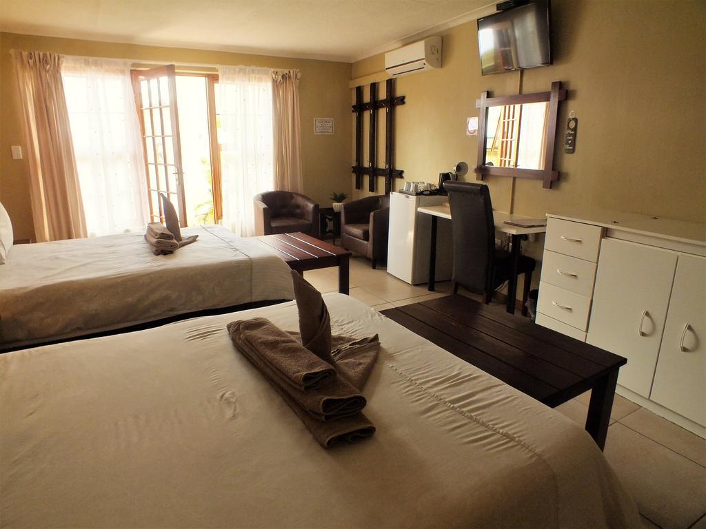 Uzuri Guesthouse Cc Windhoek Buitenkant foto