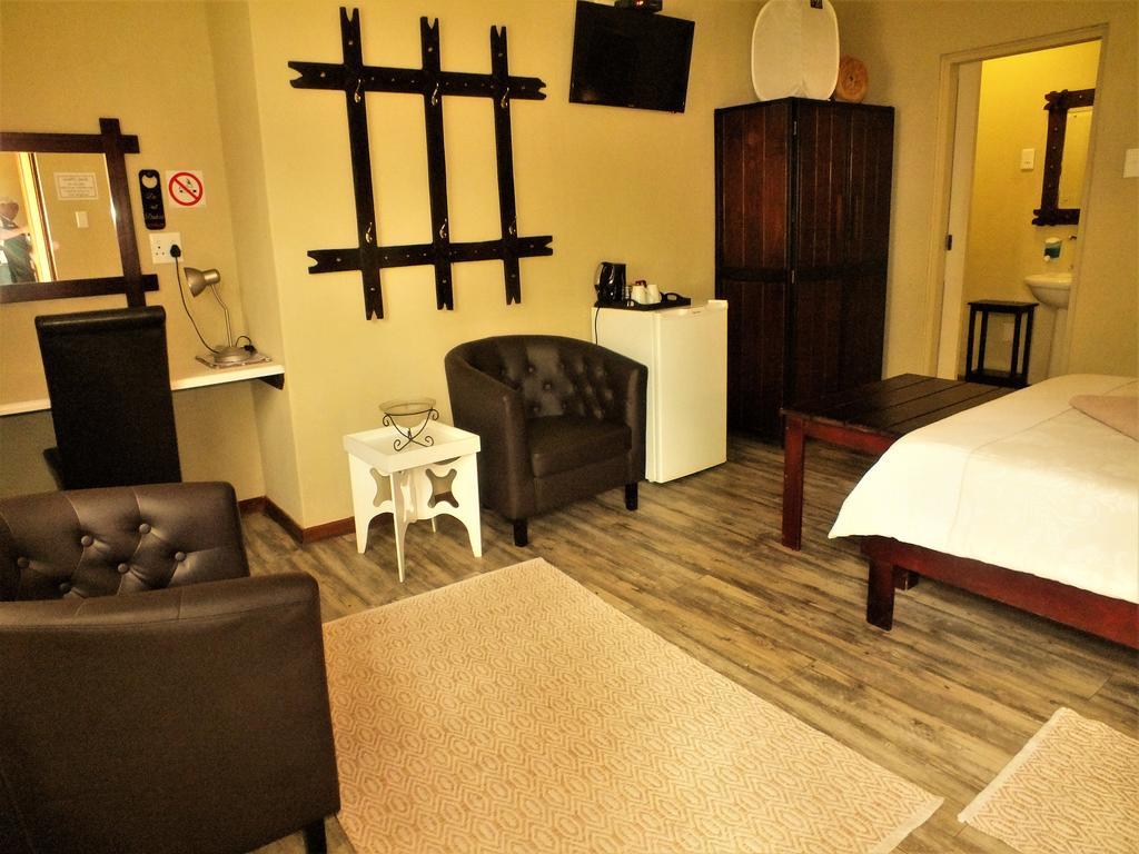 Uzuri Guesthouse Cc Windhoek Buitenkant foto