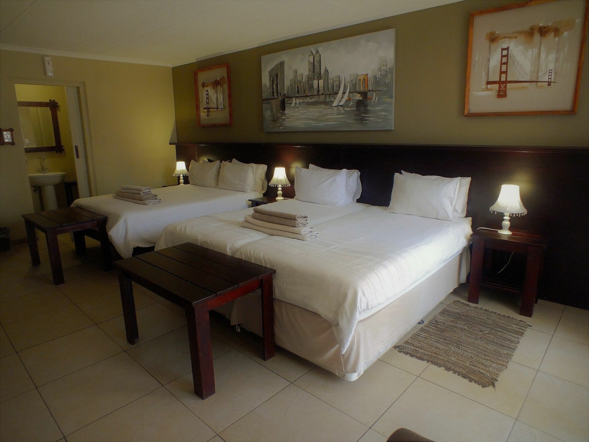 Uzuri Guesthouse Cc Windhoek Buitenkant foto